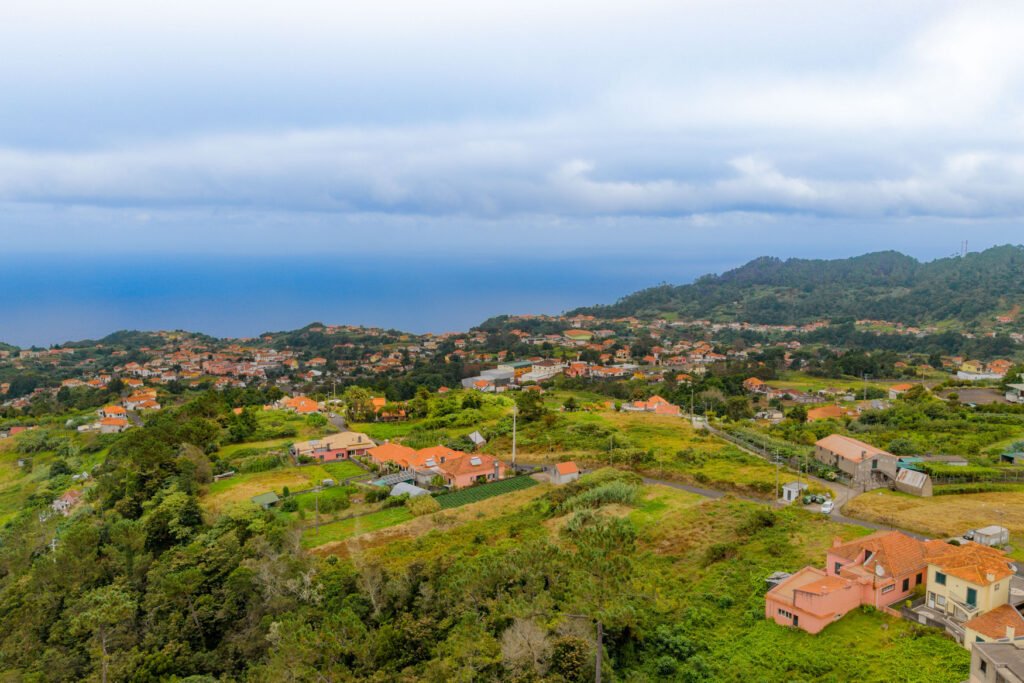 Aerial view of 5090 m2 land plot for sale in Santana Madeira near Pico das Pedras with marked boundaries