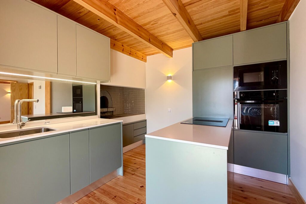 Spacious kitchen island ideal for living and investing in Madeira Island